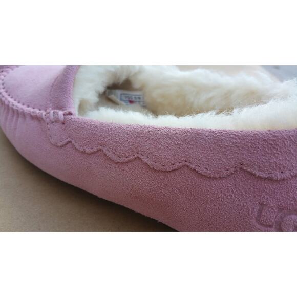 NIB Authentic UGG Dakota Pink Suede Shearling Moccasin Slippers Size 6 - Picture 4 of 10